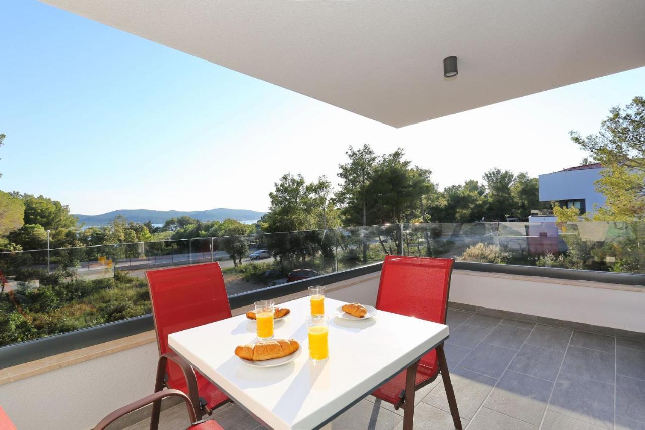 Villa Ankora 1 With Heated Pool ビオグラード・ナ・モル エクステリア 写真