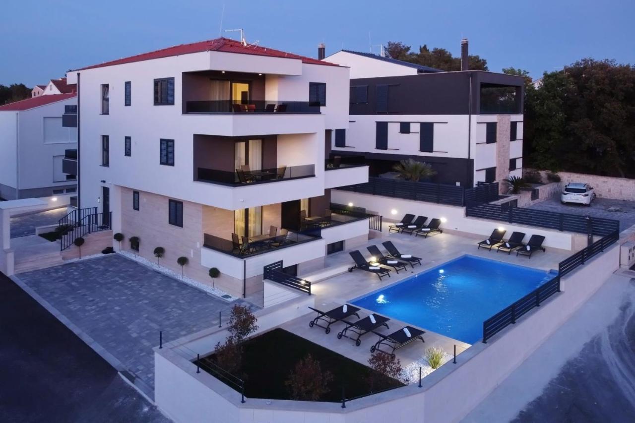 Villa Ankora 1 With Heated Pool ビオグラード・ナ・モル エクステリア 写真