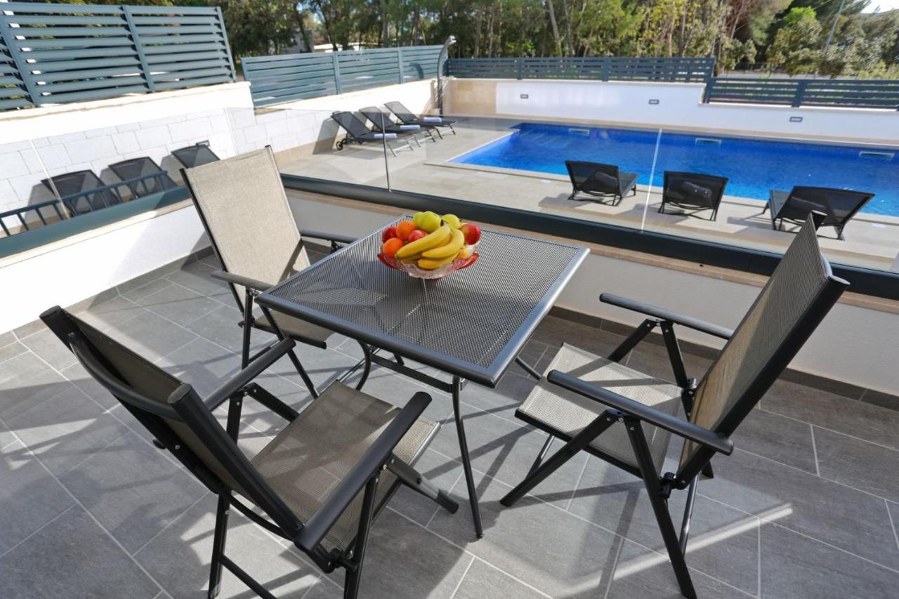 Villa Ankora 1 With Heated Pool ビオグラード・ナ・モル エクステリア 写真